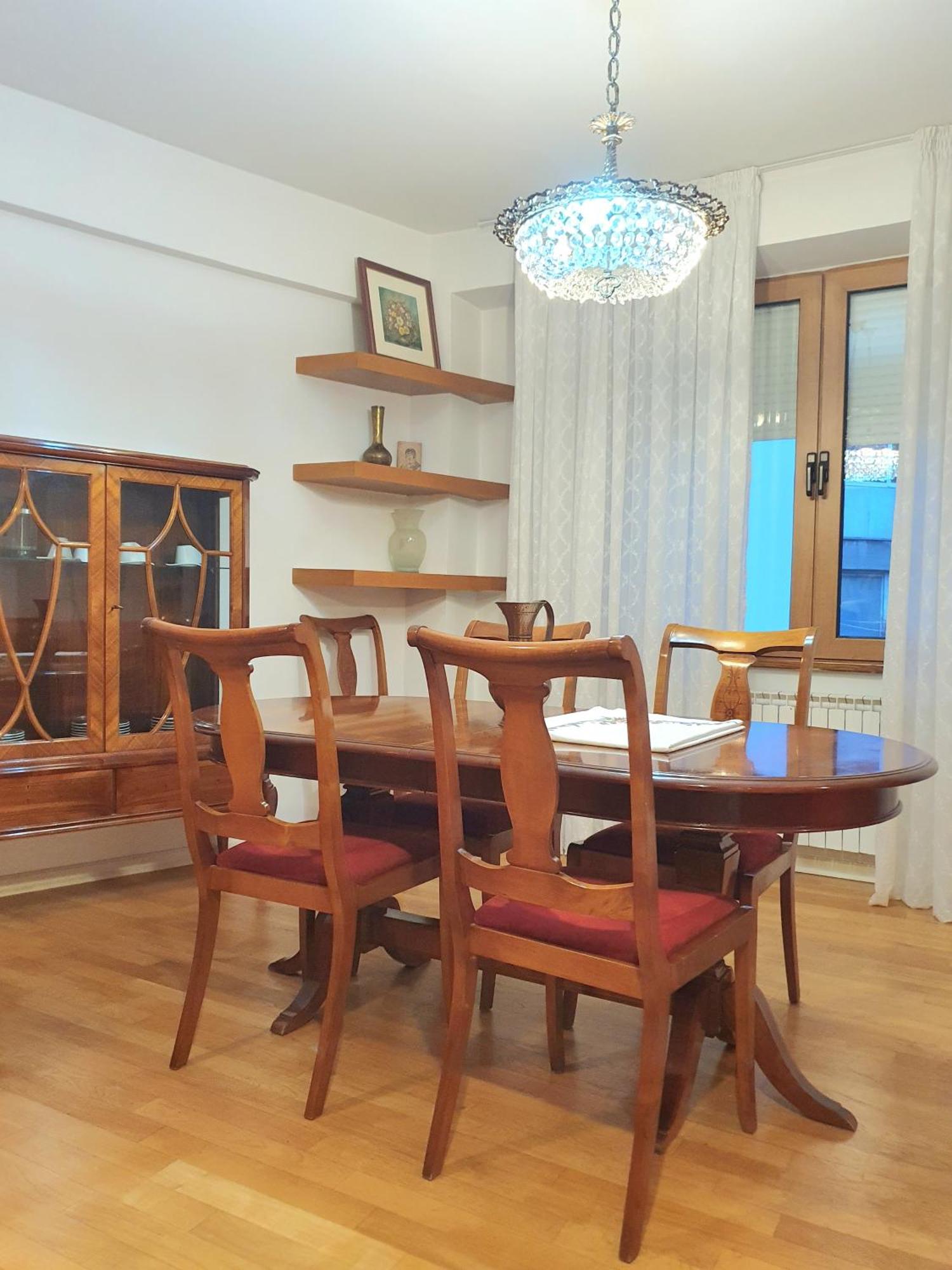 3 Bedroom Home With Parking Garage In The Heart Of Скопье Экстерьер фото